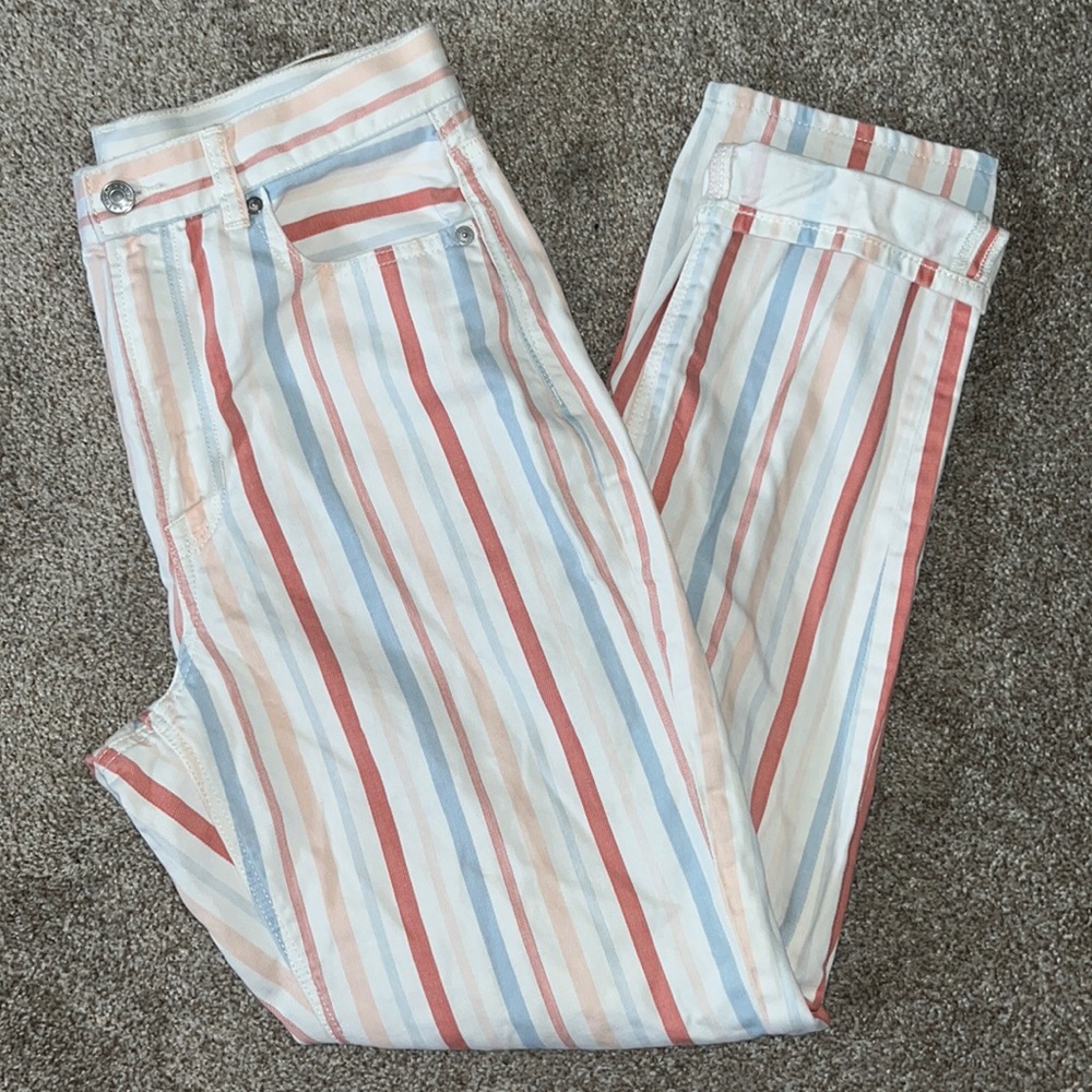 American Eagle mom jeans